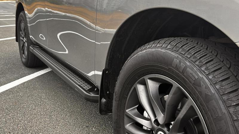 Купить Боковые пороги Vision New Grey (2 шт., алюминий) для Nissan Armada 2016-2024 гг