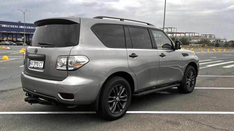 Купить Боковые пороги Vision New Grey (2 шт., алюминий) для Nissan Armada 2016-2024 гг