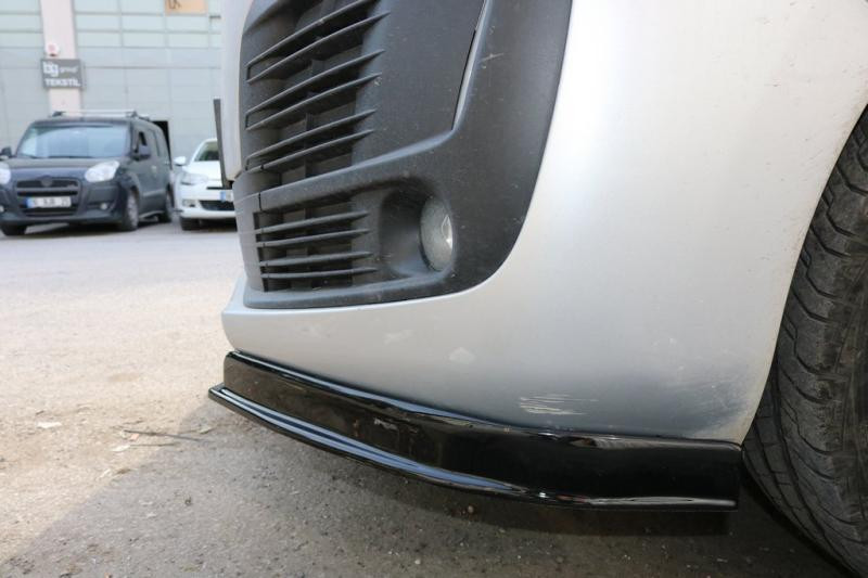 Купити Передня лип накладка (ABS) для Opel Zafira Life 2019- рр