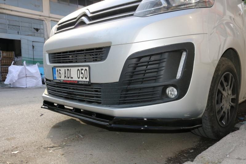 Купити Передня лип накладка (ABS) для Opel Zafira Life 2019- рр