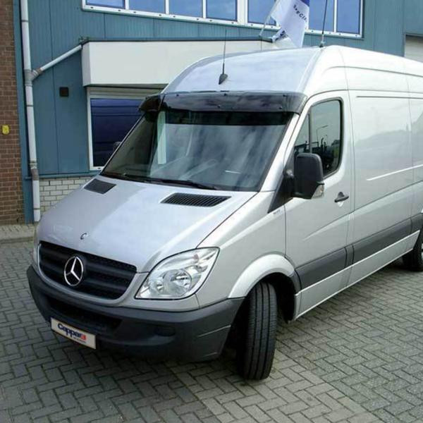 Купить Козырек на лобовое стекло на раме V2 (черный глянец, 5мм) для Volkswagen Crafter 2006-2016 гг