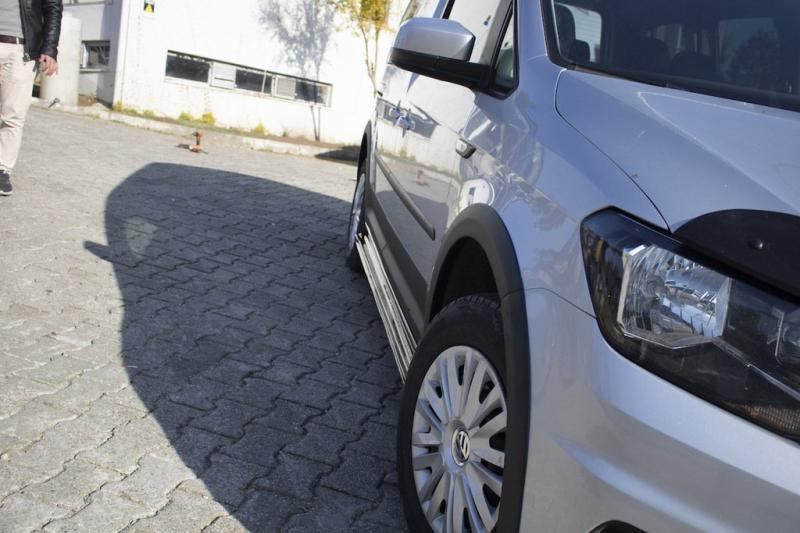 Купити Накладки на бічні пороги EuroCap (чорні) для Volkswagen Caddy 2010-2015 рр