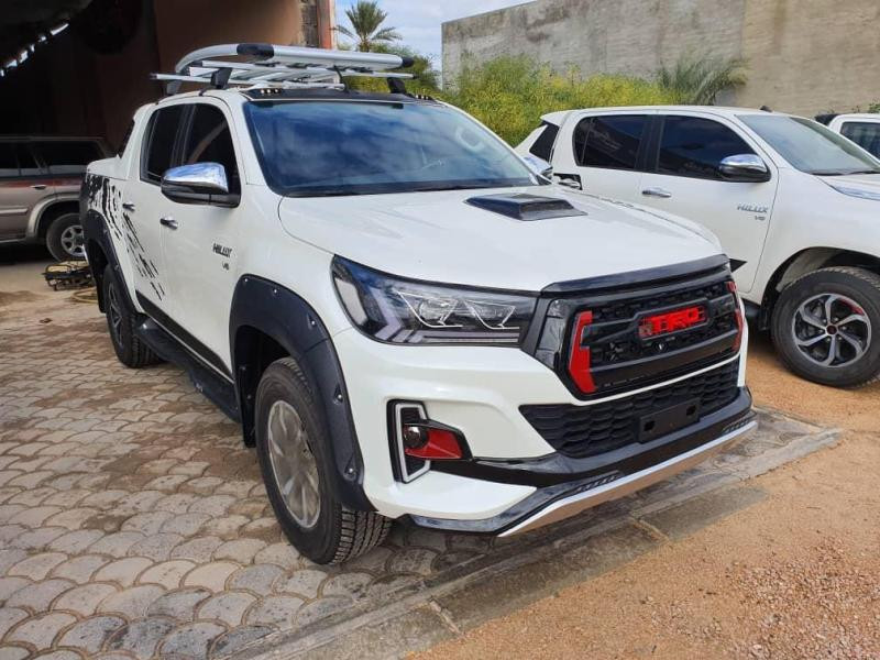 Купить Передняя оптика Lexus-design V1 2015-2019 (2 шт) для Toyota Hilux 2015- гг