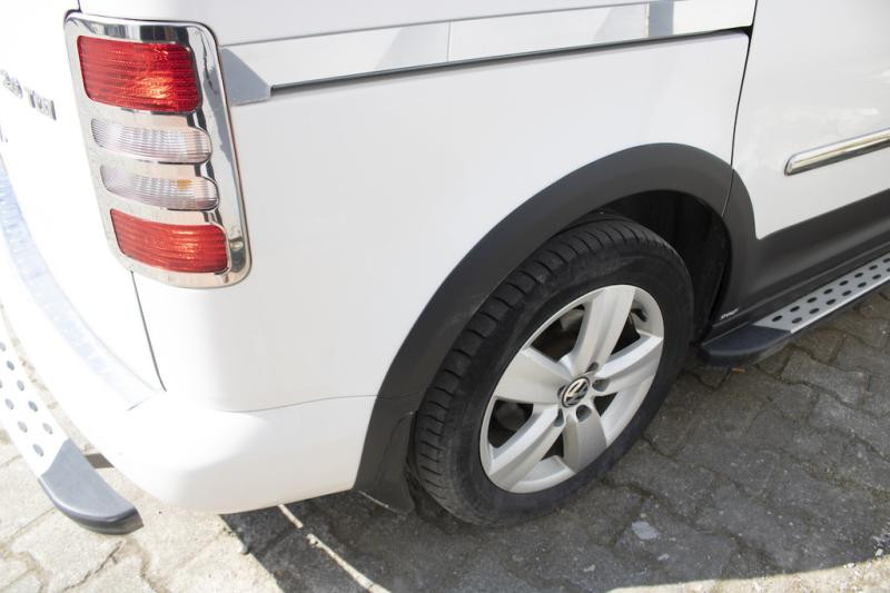 Купить Комплект молдингов и расширителей арок 2 двери, короткая база для Volkswagen Caddy 2015-2020 гг