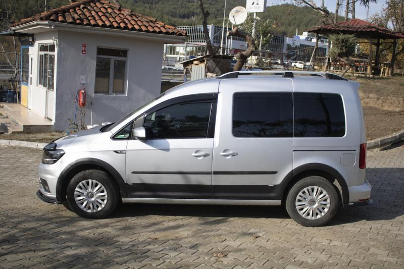 Купить Комплект молдингов и расширителей арок 2 двери, короткая база для Volkswagen Caddy 2015-2020 гг