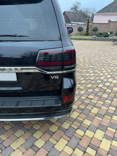 Купити Задні ліхтарі 2016-2021 (Sequential Red) для Toyota Land Cruiser 200