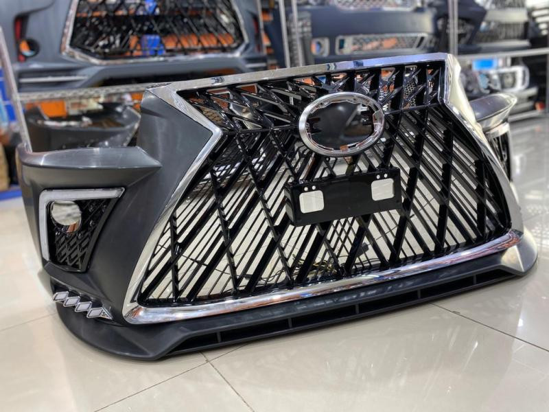 Купити Передній бампер Lexus-design V2 для Toyota Hilux 2015- рр