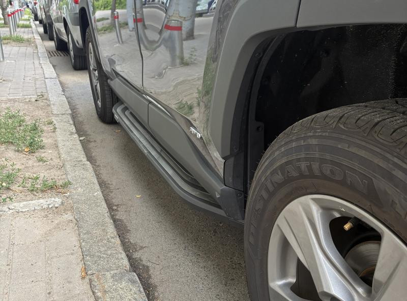 Купити Бокові пороги OEM V2B (2 шт, алюміній) для Toyota Rav 4 2019- рр