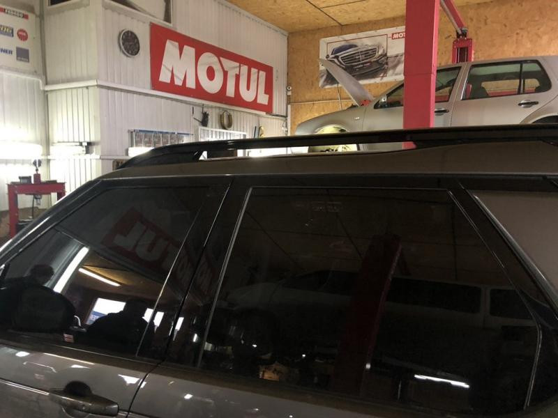 Купити ОЕМ рейлінги (2 шт) чорні для Land Rover Discovery V