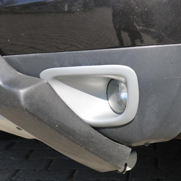 Купити Накладки на противотуманки 2008-2013 (2 шт, ABS) для Renault Duster рр