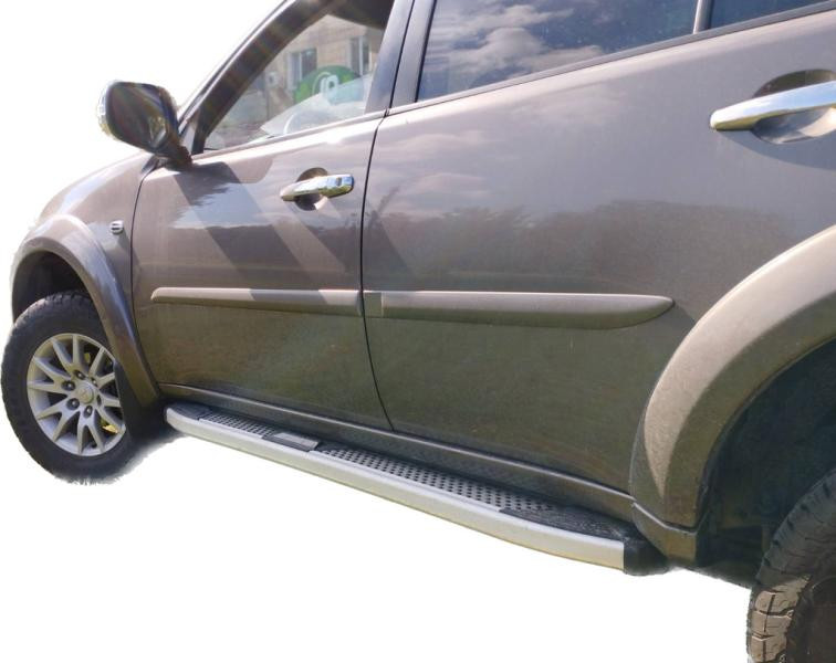 Купити Бокові пороги Mevsim Grey (2 шт., Алюміній) для Mitsubishi Pajero Sport 2008-2015 рр