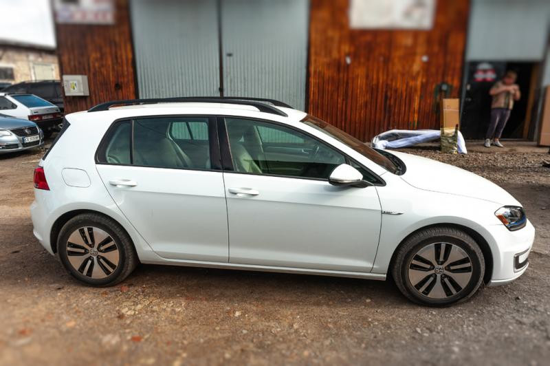 Купити Рейлінги OmsaLine Solid (2 шт, чорні) для Volkswagen Golf 7/E-Golf