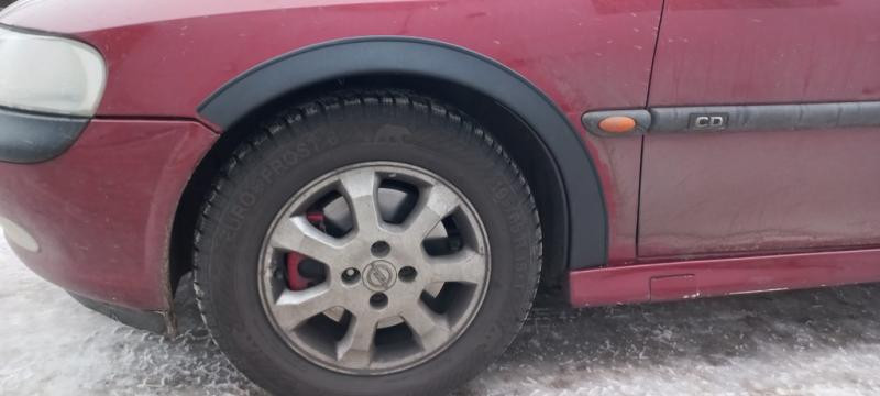Купити Накладки на арки (4 шт, чорні) металеві для Opel Vectra B 1995-2002 рр