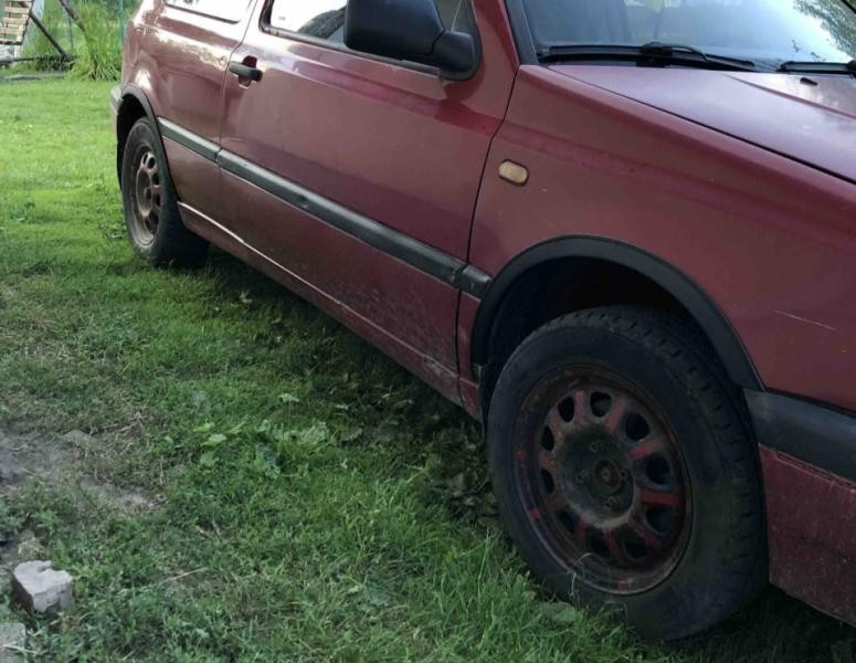 Купити Накладки на арки (4 шт, чорні) металеві для Volkswagen Golf 3