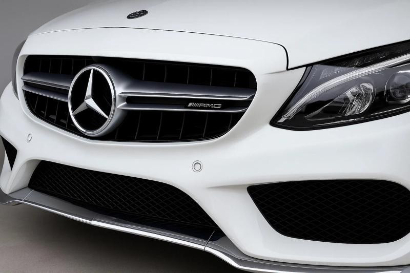 Купить Передняя решетка C63-design (для Avantgarde/AMG-Line/C43 AMG) 2014-2018, с камерой для Mercedes C-сlass W205