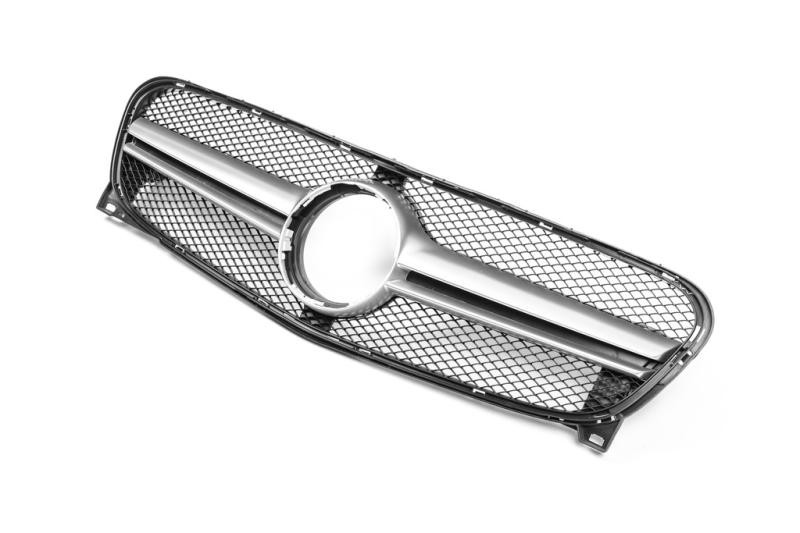 Купить Передняя решетка AMG Silver (2014-2016) для Mercedes GLA X156