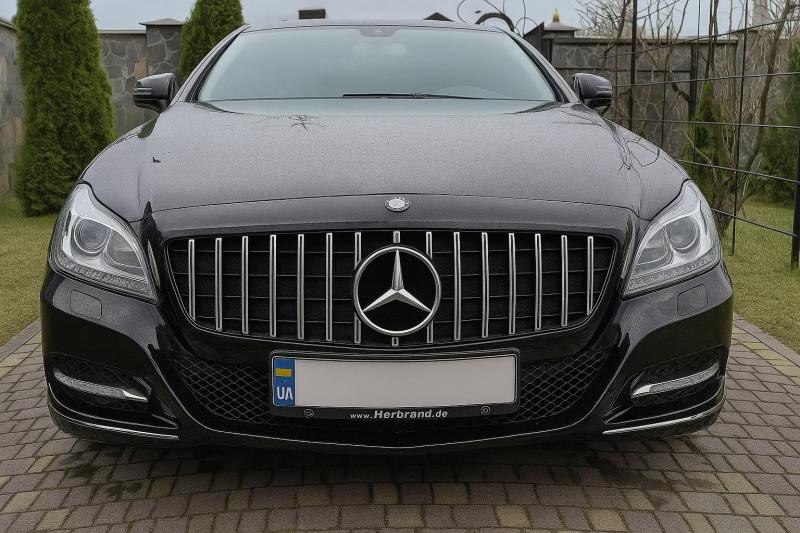 Купити Передня решітка 2011-2014 (GT Panamericana) для Mercedes CLS C218 рр