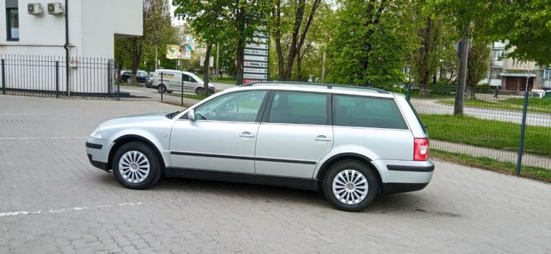Купити Накладки на арки (4 шт, чорні) Sedan, 2000-2006, ABS для Volkswagen Passat B5 рр