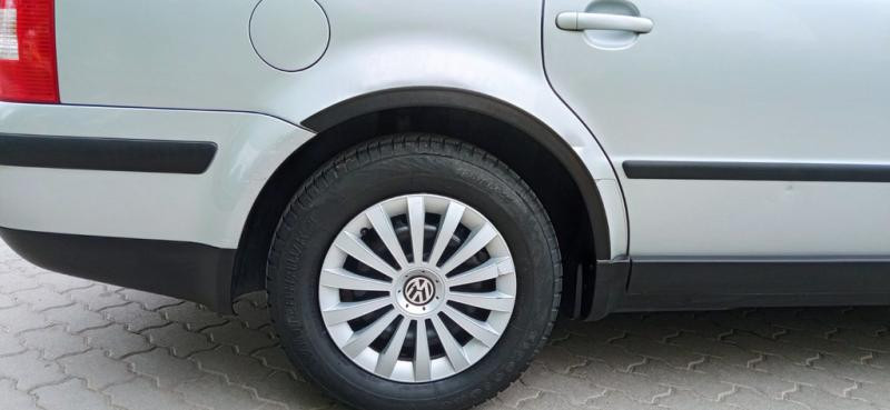 Купити Накладки на арки (4 шт, чорні) Sedan, 2000-2006, ABS для Volkswagen Passat B5 рр