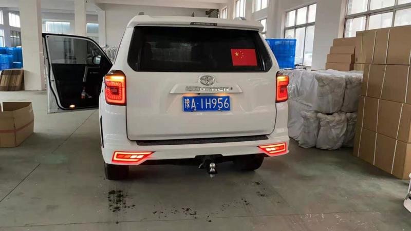 Купити Комплект рестайлінг обвісів для Toyota 4Runner 2009-2024 рр