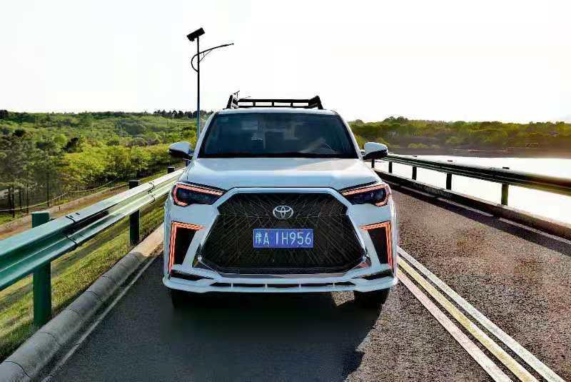 Купити Комплект рестайлінг обвісів для Toyota 4Runner 2009-2024 рр