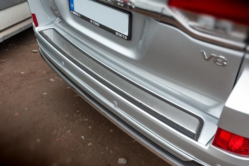 Купить Вставка на задний бампер 2016-2025 (ABS-2025 нерж) для Toyota Land Cruiser 200