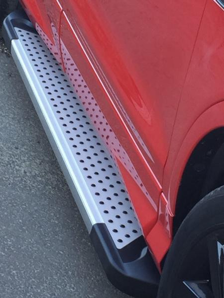 Купить Боковые пороги Allmond Grey (2 шт, алюм.) С черной листвой на дверях для Ford Kuga/Escape 2013-2019 гг