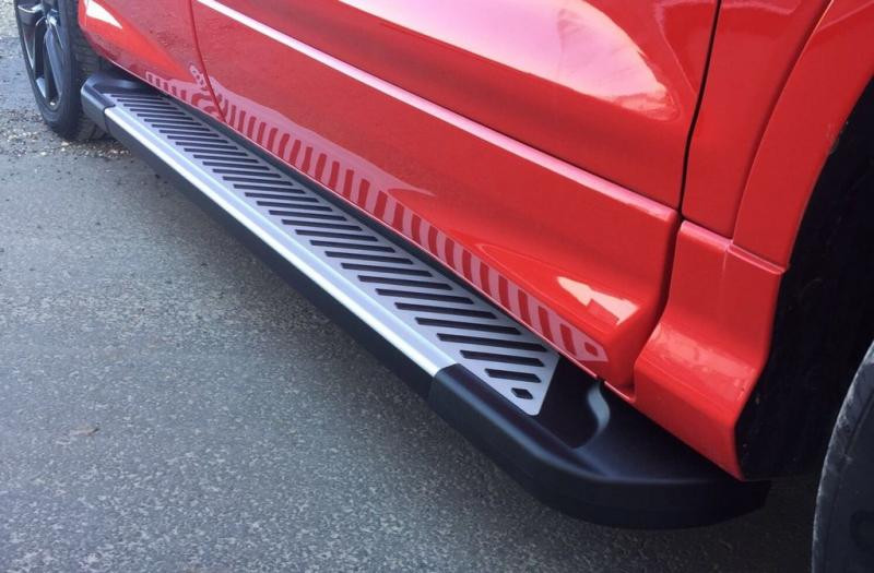 Купить Боковые пороги Line (2 шт., алюминий) С окрашенной листвой на дверях для Ford Kuga/Escape 2013-2019 гг