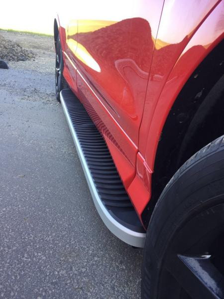 Купити Бокові пороги Tayga Grey (2 шт., Алюміній) З чорним листям на дверях для Ford Kuga/Escape 2013-2019 рр