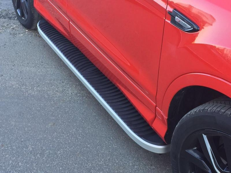 Купити Бокові пороги Tayga Grey (2 шт., Алюміній) З чорним листям на дверях для Ford Kuga/Escape 2013-2019 рр