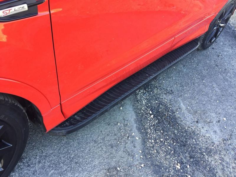 Купить Боковые пороги Tayga Black (2 шт., алюминий) С черной листвой на дверях для Ford Kuga/Escape 2013-2019 гг