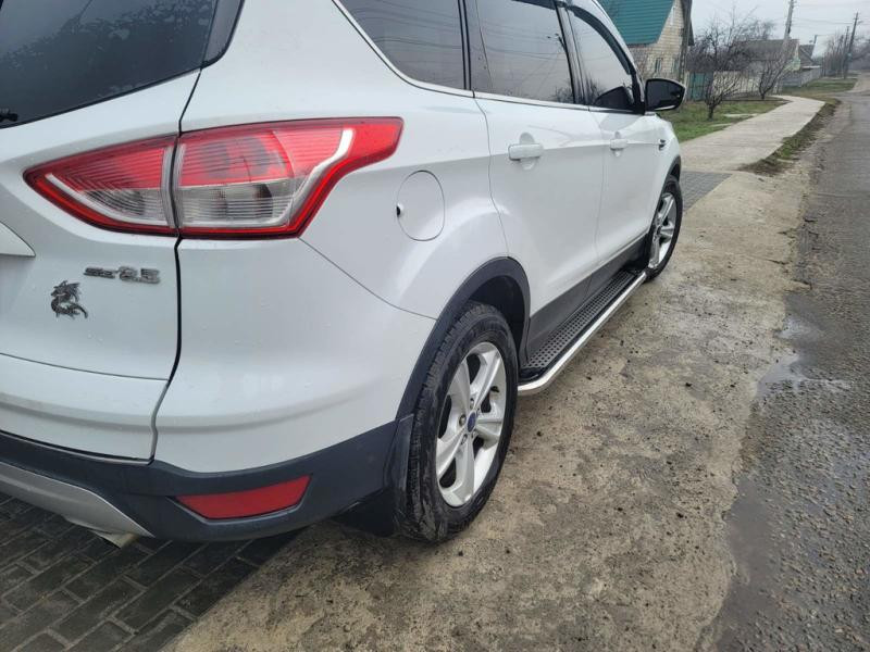 Купити Бокові пороги Maydos V2 (2 шт., Алюміній -2025 нерж) З чорним листям на дверях для Ford Kuga/Escape 2013-2019 рр