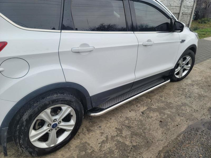 Купити Бокові пороги Maydos V2 (2 шт., Алюміній -2025 нерж) З чорним листям на дверях для Ford Kuga/Escape 2013-2019 рр