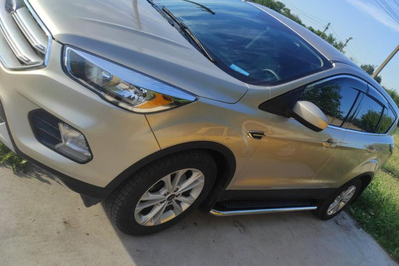 Купити Бокові пороги Maydos V2 (2 шт., Алюміній -2025 нерж) З чорним листям на дверях для Ford Kuga/Escape 2013-2019 рр