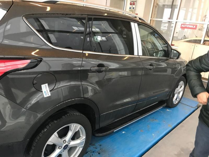 Купить Боковые пороги Bosphorus Grey (2 шт., алюминий) С черной листвой на дверях для Ford Kuga/Escape 2013-2019 гг