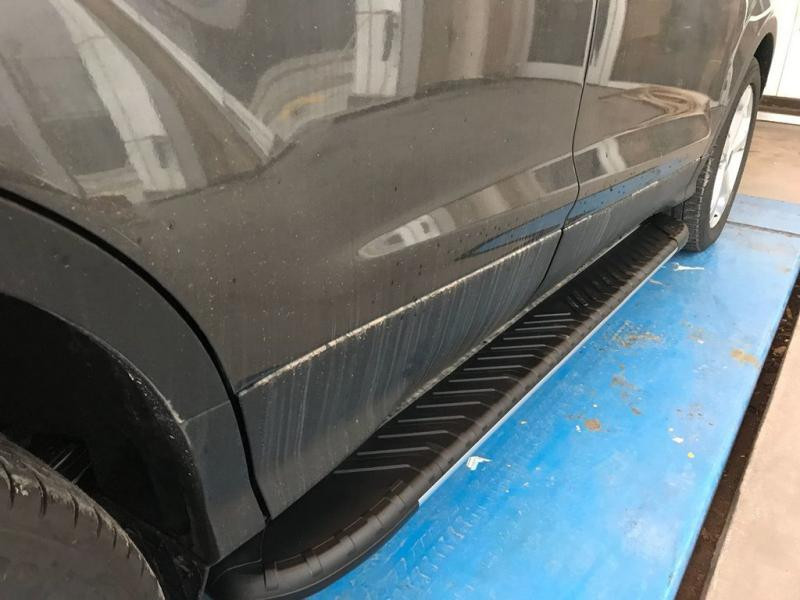 Купить Боковые пороги Bosphorus Grey (2 шт., алюминий) С окрашенной листвой на дверях для Ford Kuga/Escape 2013-2019 гг