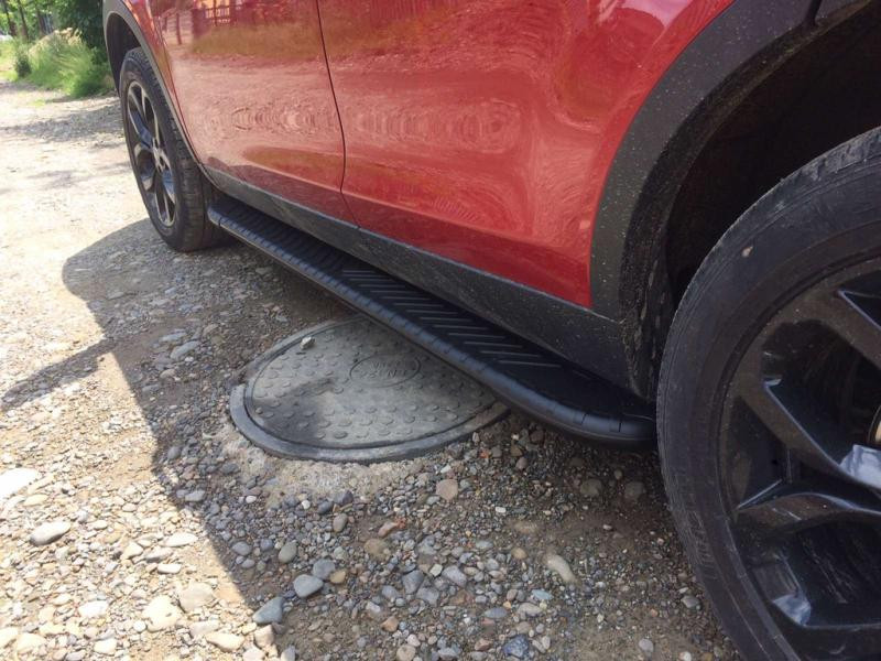 Купити Бокові пороги Bosphore Black (2 шт., Алюміній) 2019-2025 для Land Rover Discovery Sport