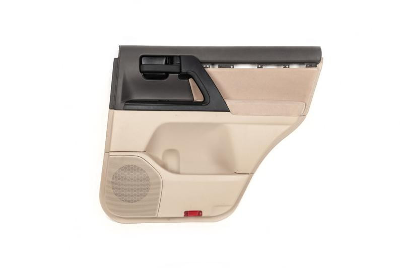 Купить Обшивка двери без деревянной вставки (1 шт) для Toyota Land Cruiser 200