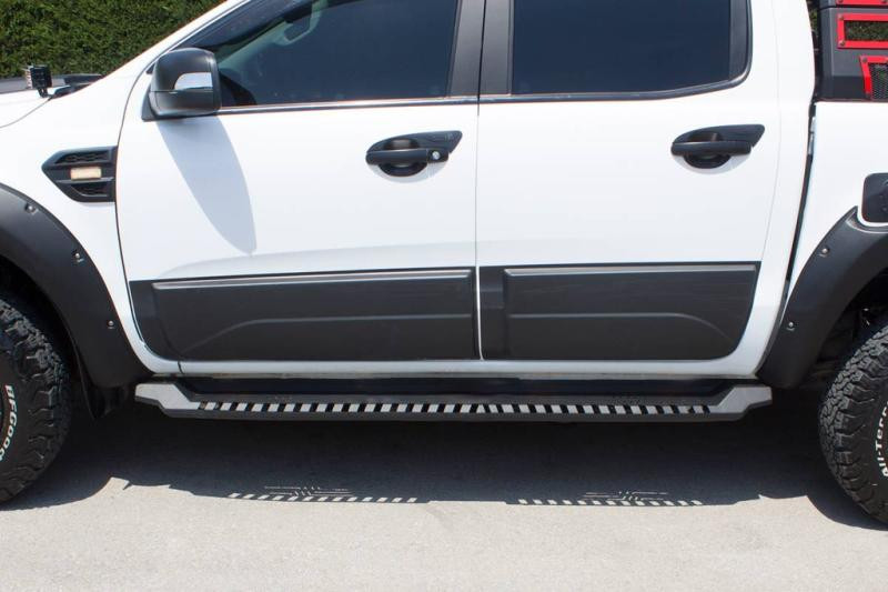 Купить Боковые пороги Dakar V1 без LED (2 шт, металл) для Isuzu D-Max 2011-2019 гг