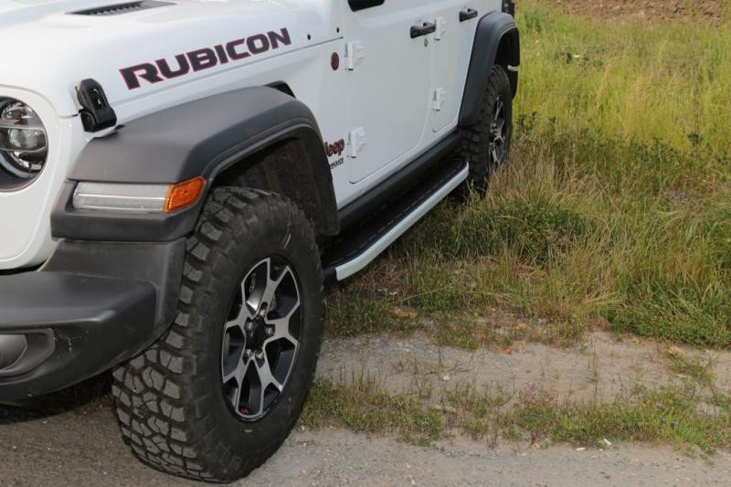 Купити Бокові пороги Fullmond (2 шт., Алюміній) для Jeep Wrangler 2018- рр