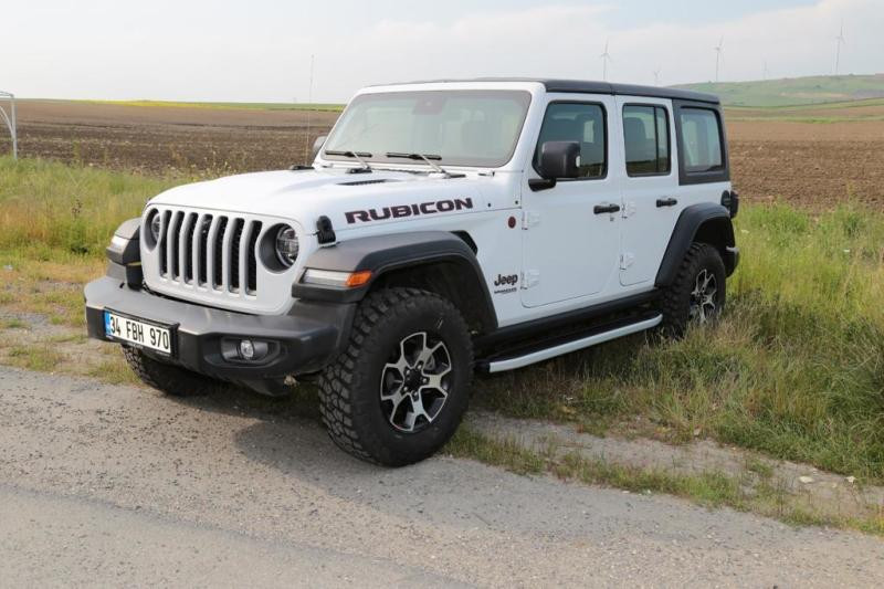 Купити Бокові пороги Fullmond (2 шт., Алюміній) для Jeep Wrangler 2018- рр