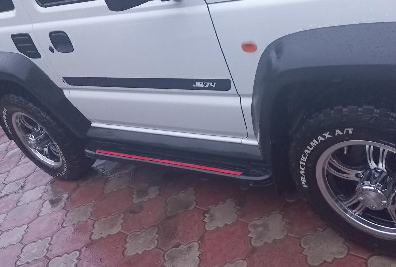 Купить Боковые пороги Maya Red (2 шт., алюминий) для Suzuki Jimny 2018- рр