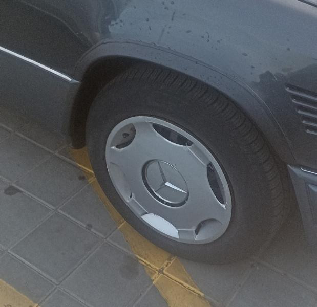 Купить Накладки на арки 1989-1995 (4 шт, черные, ABS-пластик) для Mercedes E-сlass W124