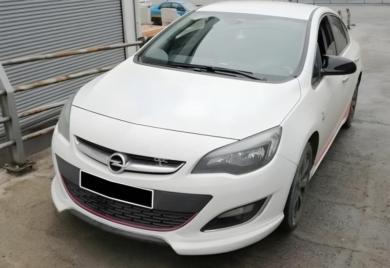 Купить Накладки на зеркала BMW-style (2 шт) для Opel Astra J 2009-2015 гг