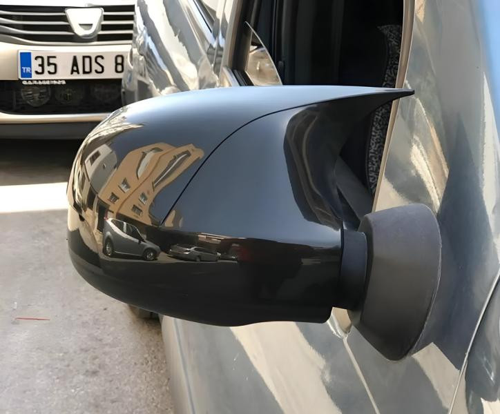 Купити Накладки на дзеркала BMW-Style (2 шт) для Renault Sandero 2013-2022 рр