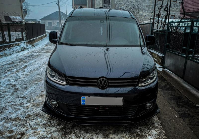 Купити Передня лип накладка Niken Black (ABS) для Volkswagen Caddy 2010-2015 рр