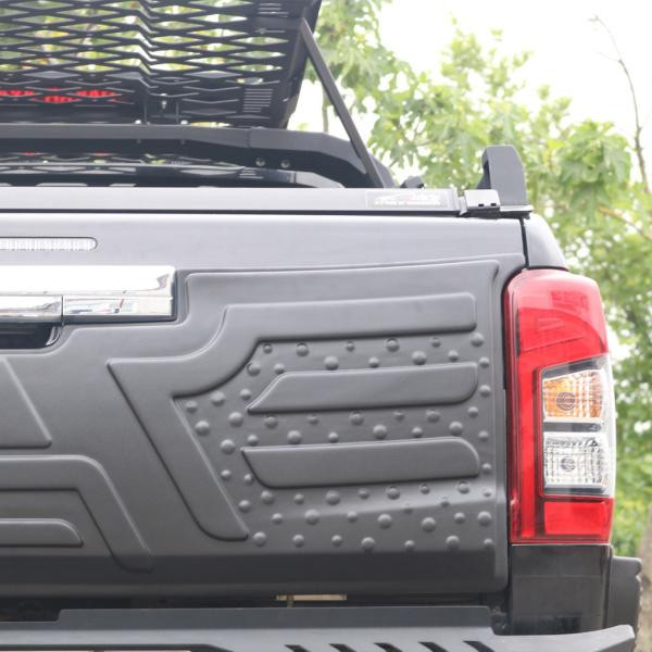 Купити Пластикова накладка на кришку багажника для Mitsubishi L200 2015-2024 рр