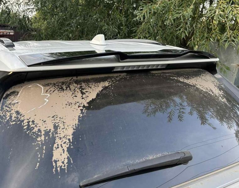 Купити Спойлер (чорний) для Toyota Rav 4 2019- рр