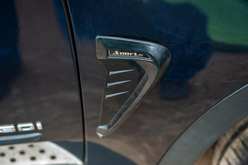 Купити Універсальні вентиляційні накладки на крила тип-C (імітація, 2 шт, гума)