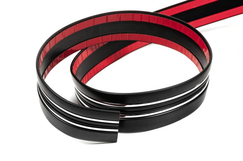 Купити Чорний молдинг із хром смужкою на метраж sal97 (1 метр, 54 мм)